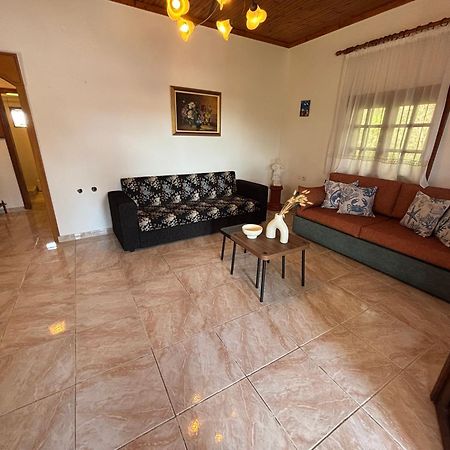 Nea Triglia Beachfront Cottage מראה חיצוני תמונה