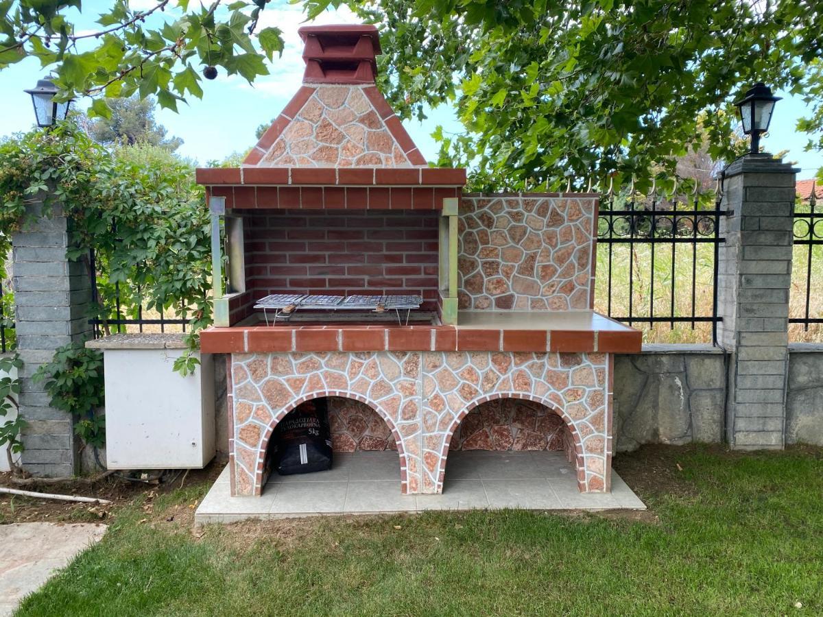 Nea Triglia Beachfront Cottage מראה חיצוני תמונה