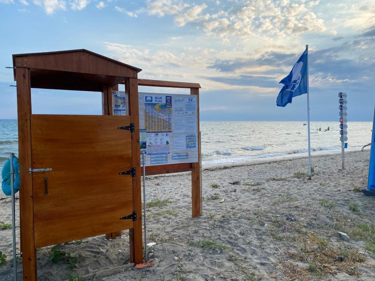 Nea Triglia Beachfront Cottage מראה חיצוני תמונה